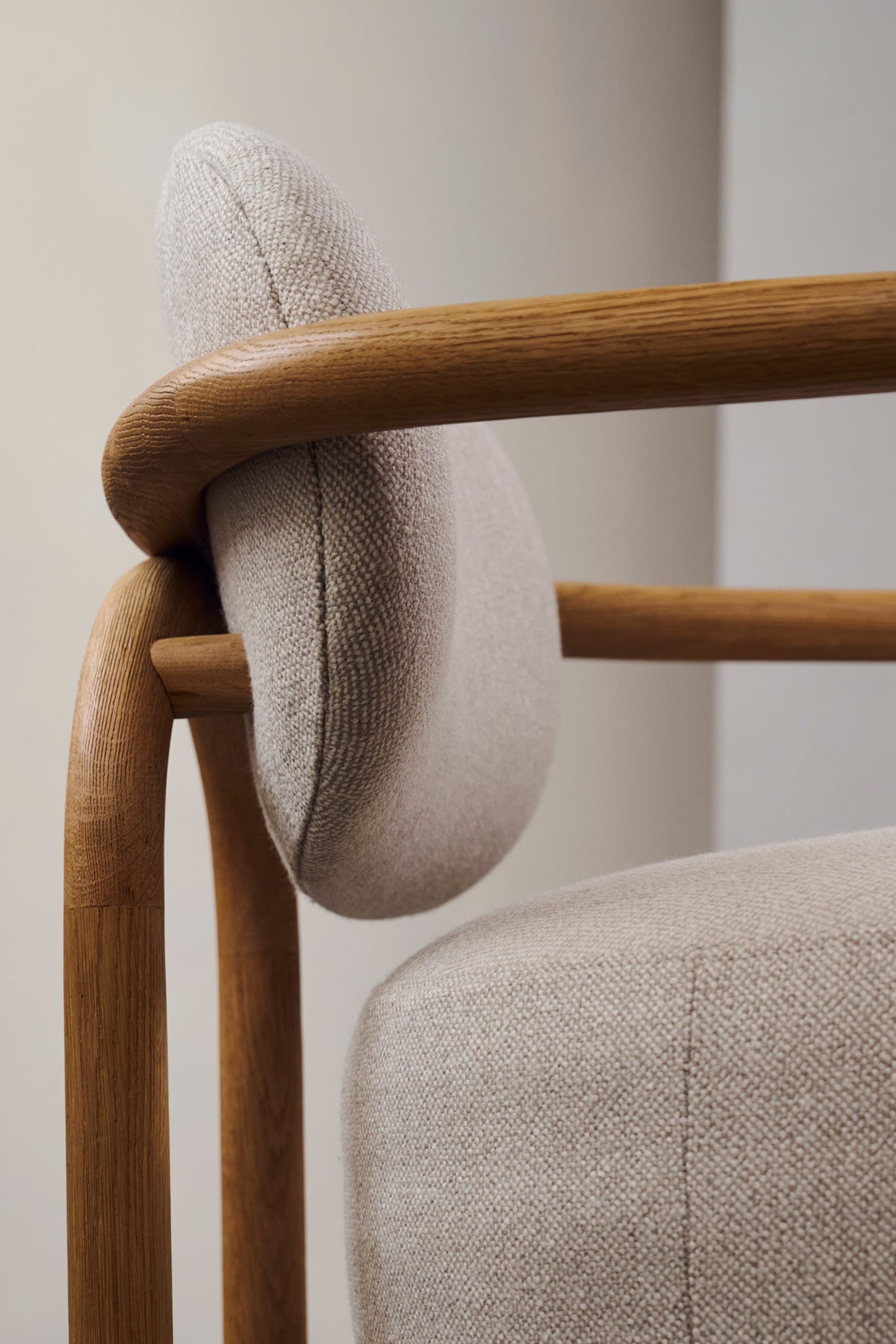 EMMA BEIGE ARMCHAIR