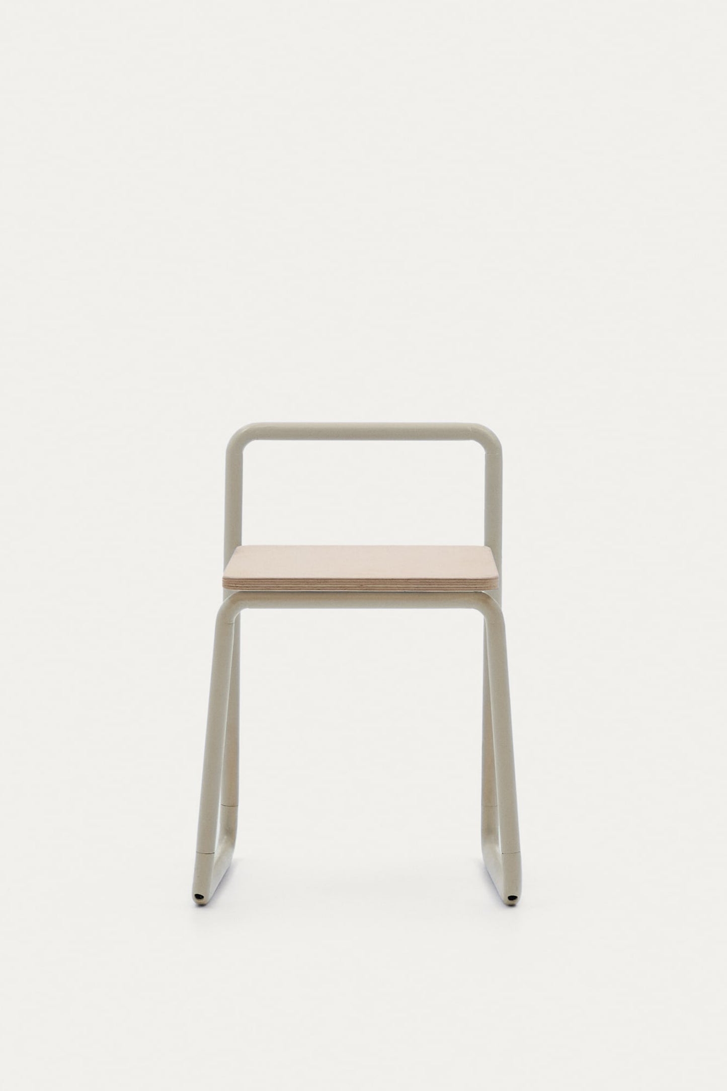 VERA ASH VENEER CHAIR WITH A BEIGE METAL STRUCTURE