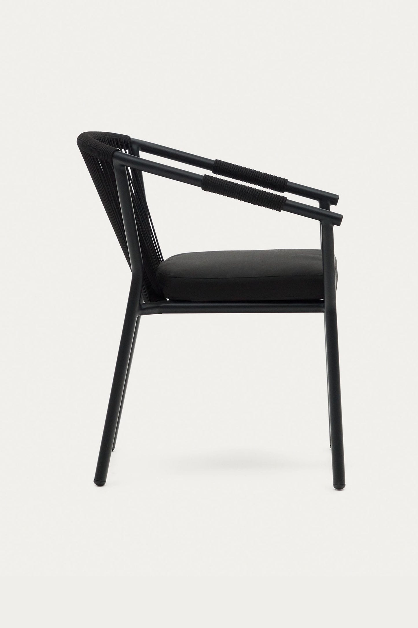 AVERY STACKABLE CHAIR IN METAL AND BLACK CORD