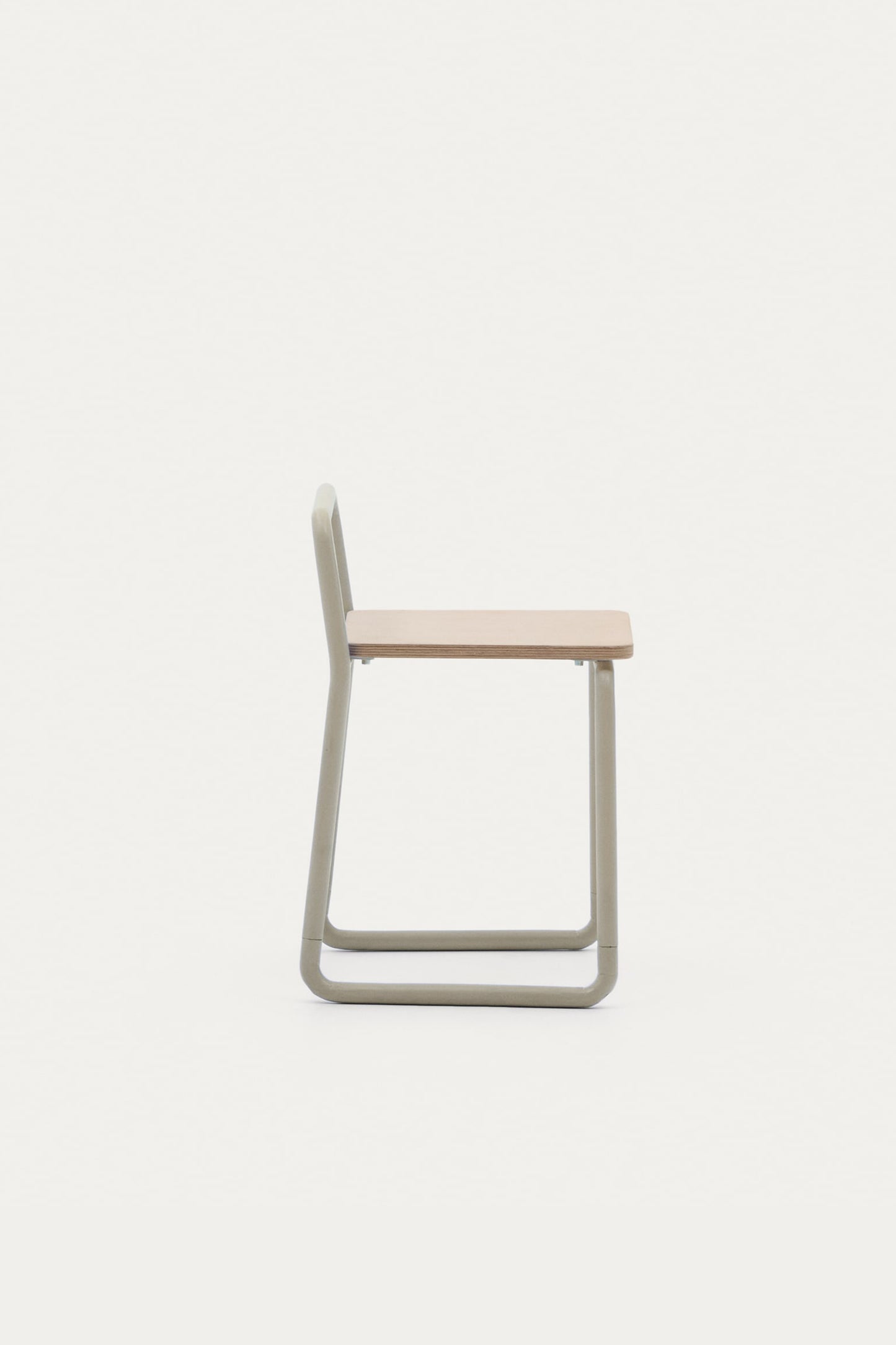 VERA ASH VENEER CHAIR WITH A BEIGE METAL STRUCTURE