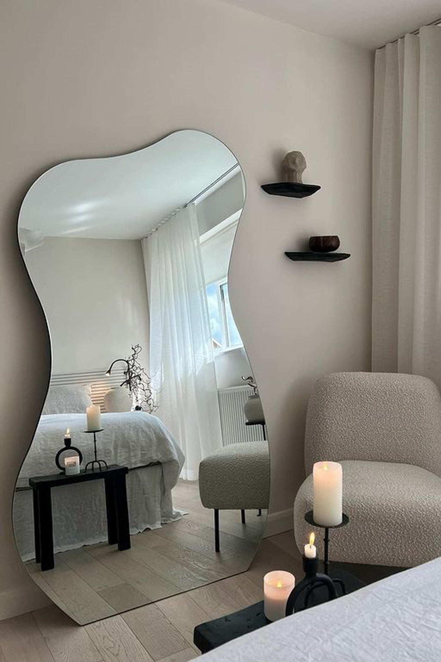 MIRA FRAMELESS MIRROR