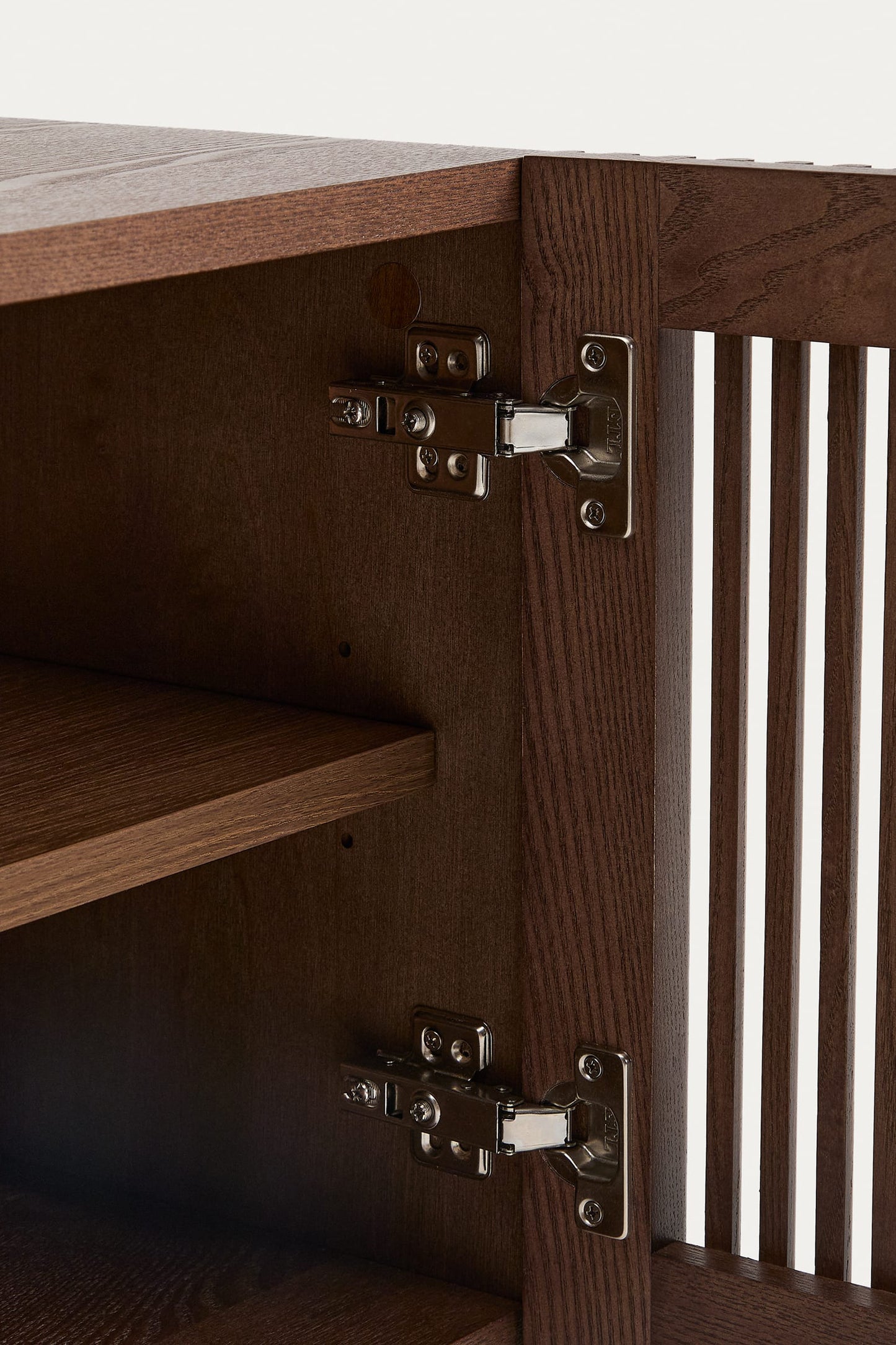KIRA SHOE RACK IN OAK VENEER AND SOLID OAK WOOD WITH WALNUT FINISH