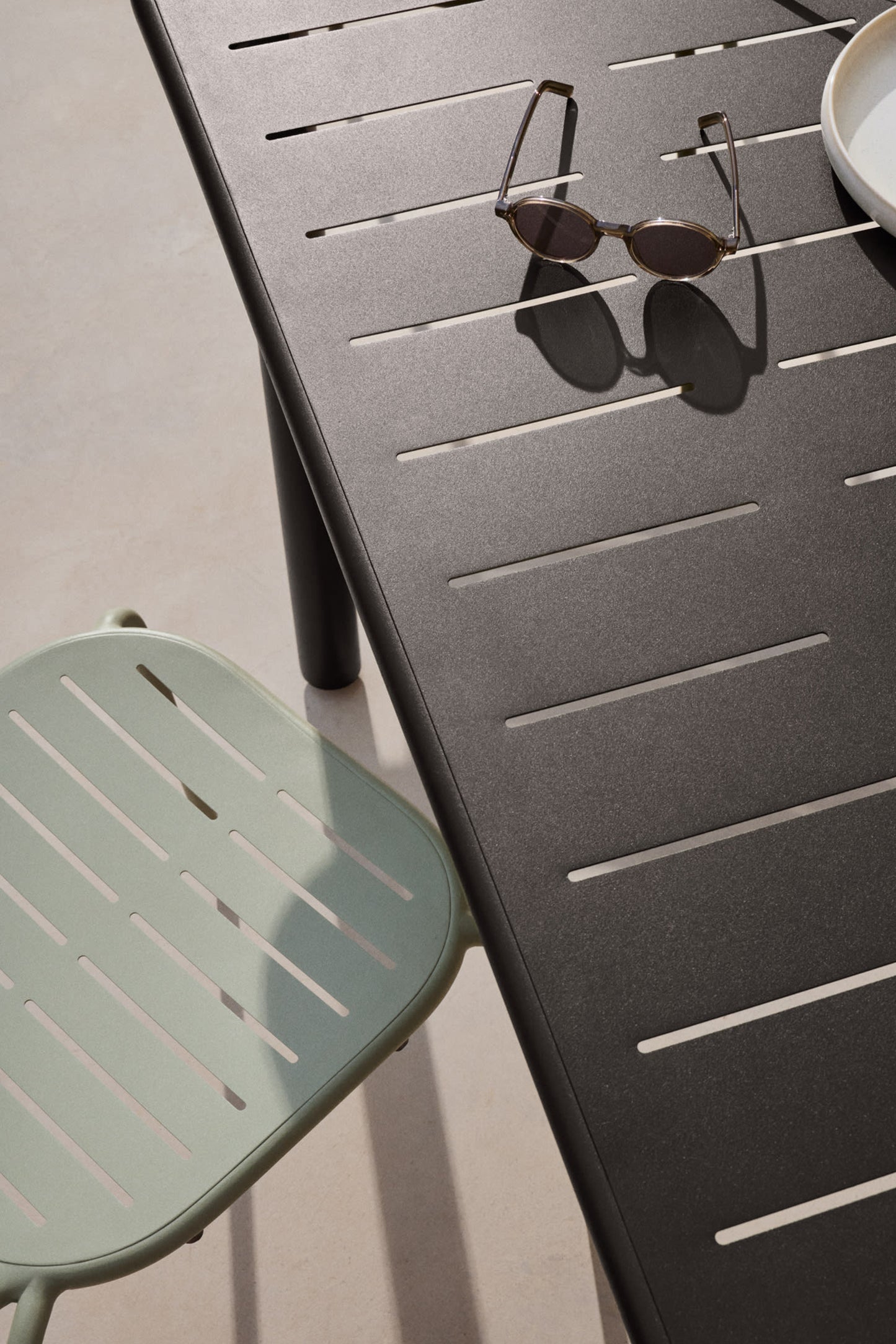 GAIA OUTDOOR TABLE IN DARK GREY GALVANISED STEEL