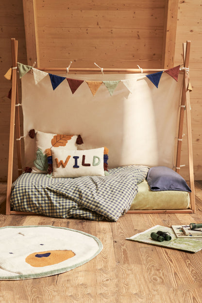 AUTUMN TEEPEE BED