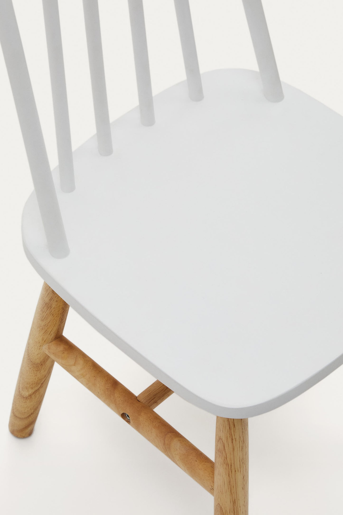 QUINN WHITE KIDS CHAIR