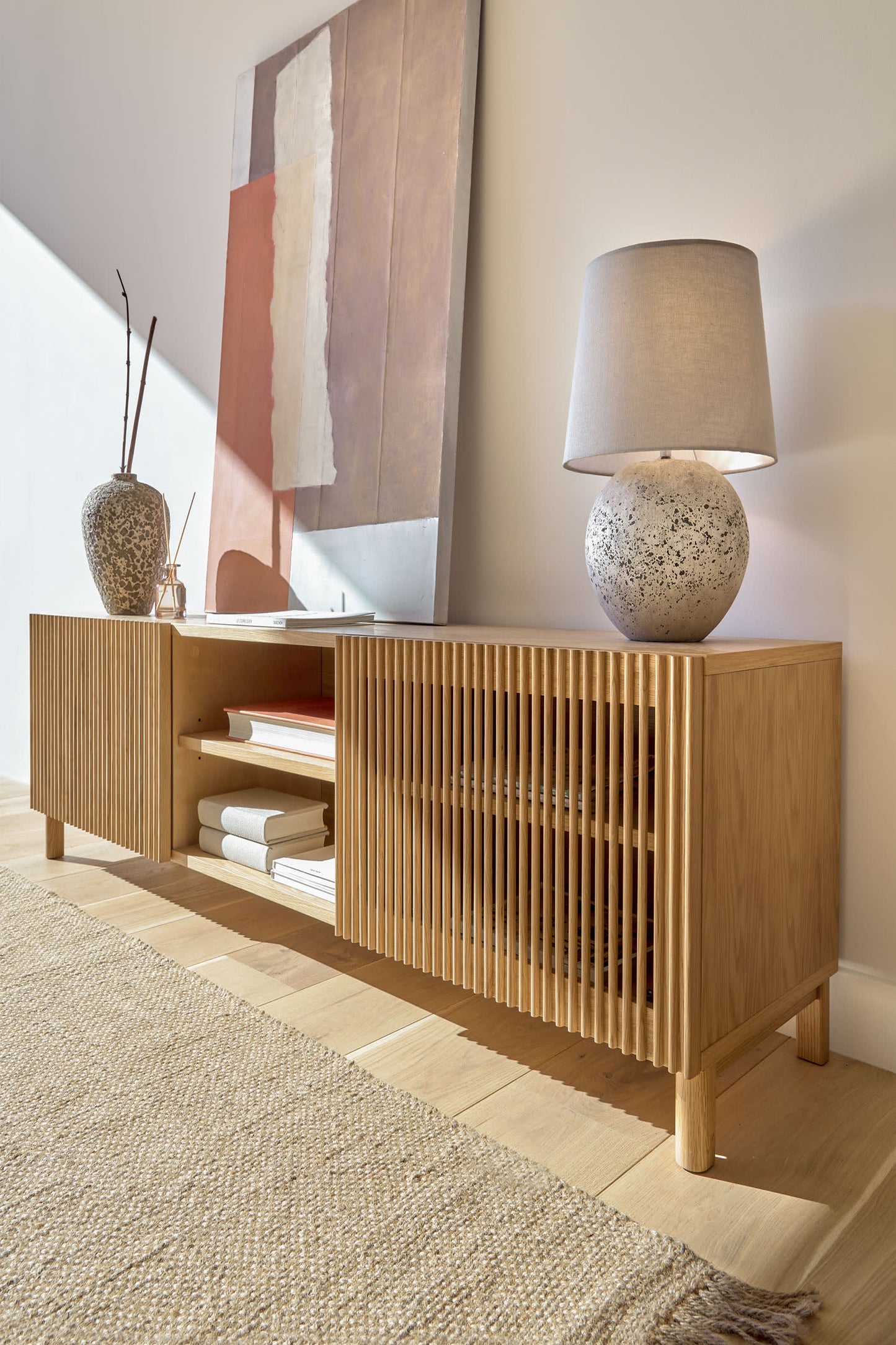 KIRA 2-DOOR TV STAND IN SOLID OAK WOOD AND OAK VENEER