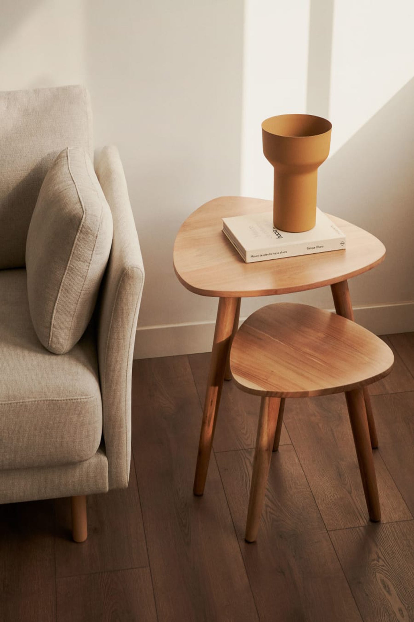 ELUANA SIDE TABLE