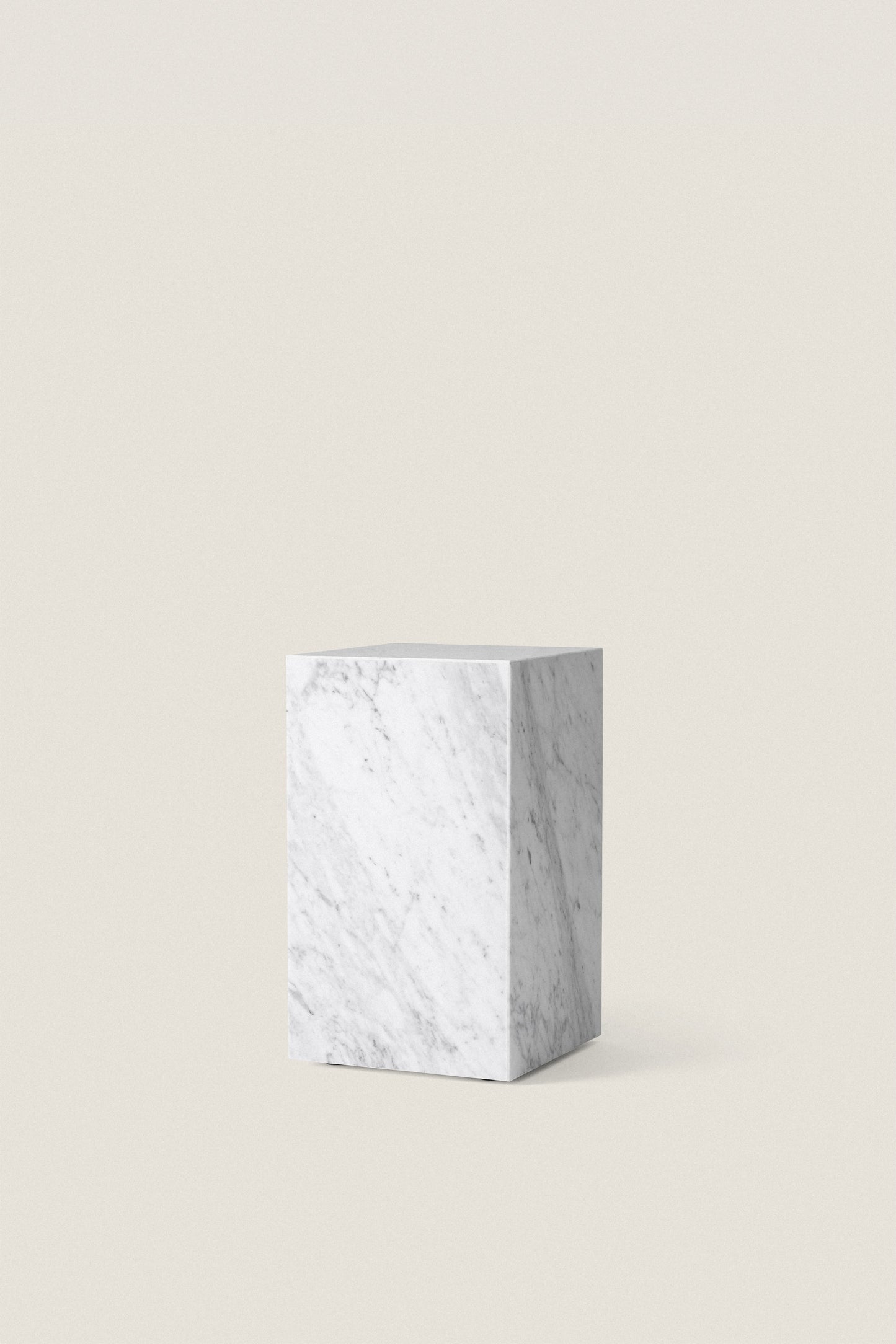 PLINTH CARARRA BEDSIDE TABLE