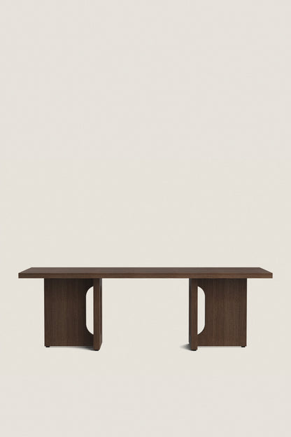 T O DARK STAINED OAK COFFEE TABLE